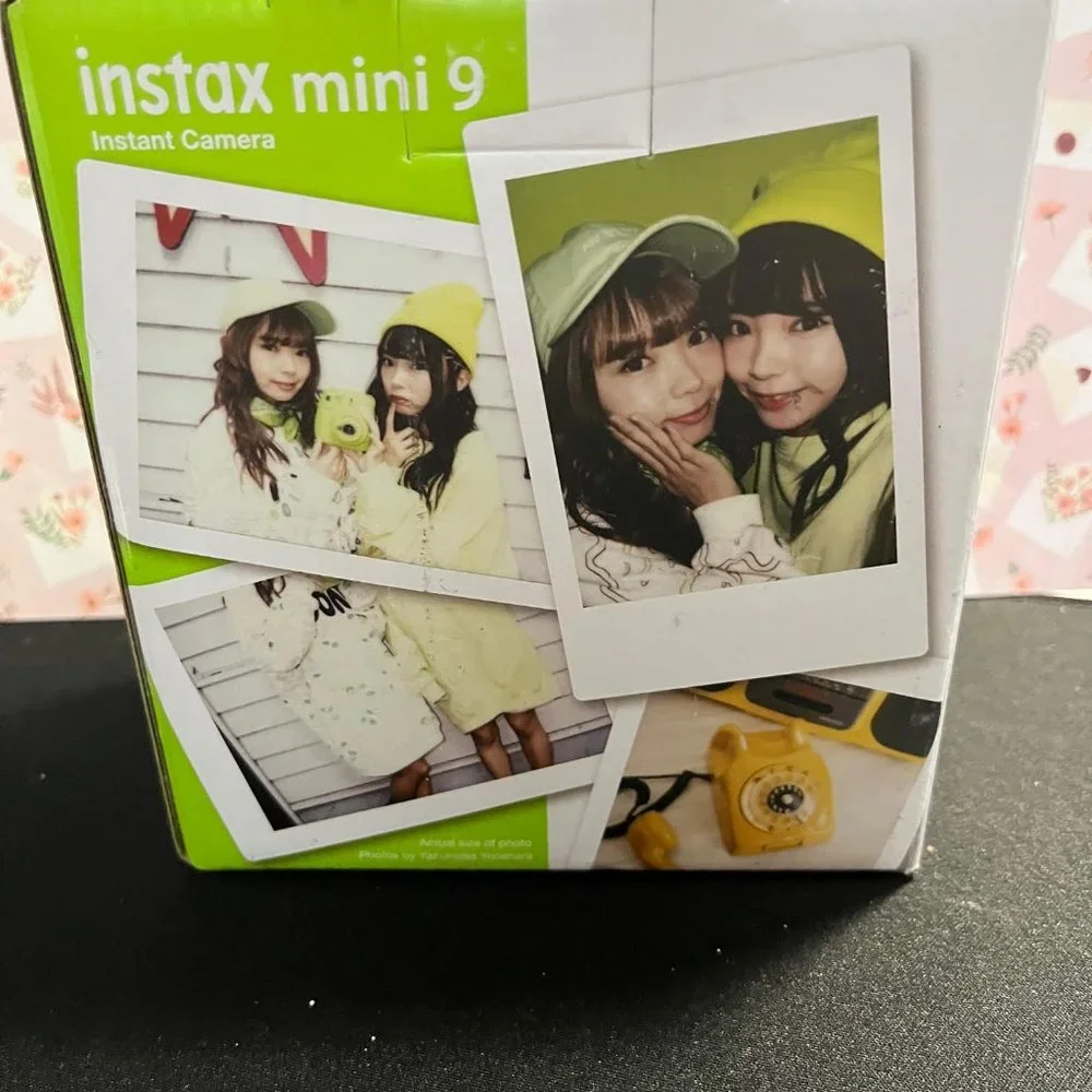 FUJIFILM INSTAX MINI 9 INSTANT CAMERA